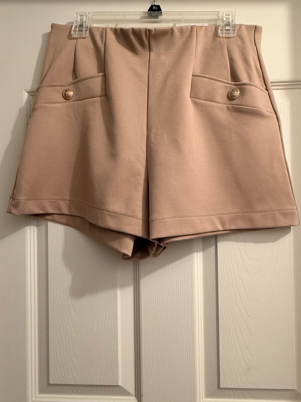 H&M High-Waist Tailored Women's Shorts in Blush -M